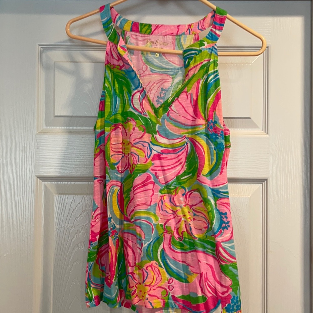 Sleeveless shirt